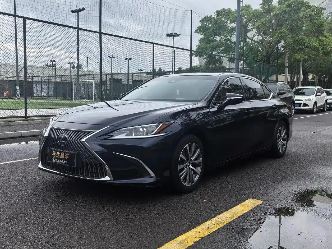Lexus ES 2020 200 Excellence Edition — миниатюра 1