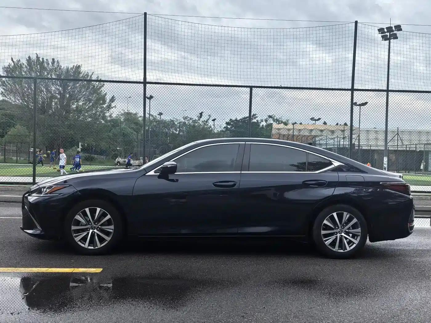Lexus ES 2020 200 Excellence Edition — миниатюра 2
