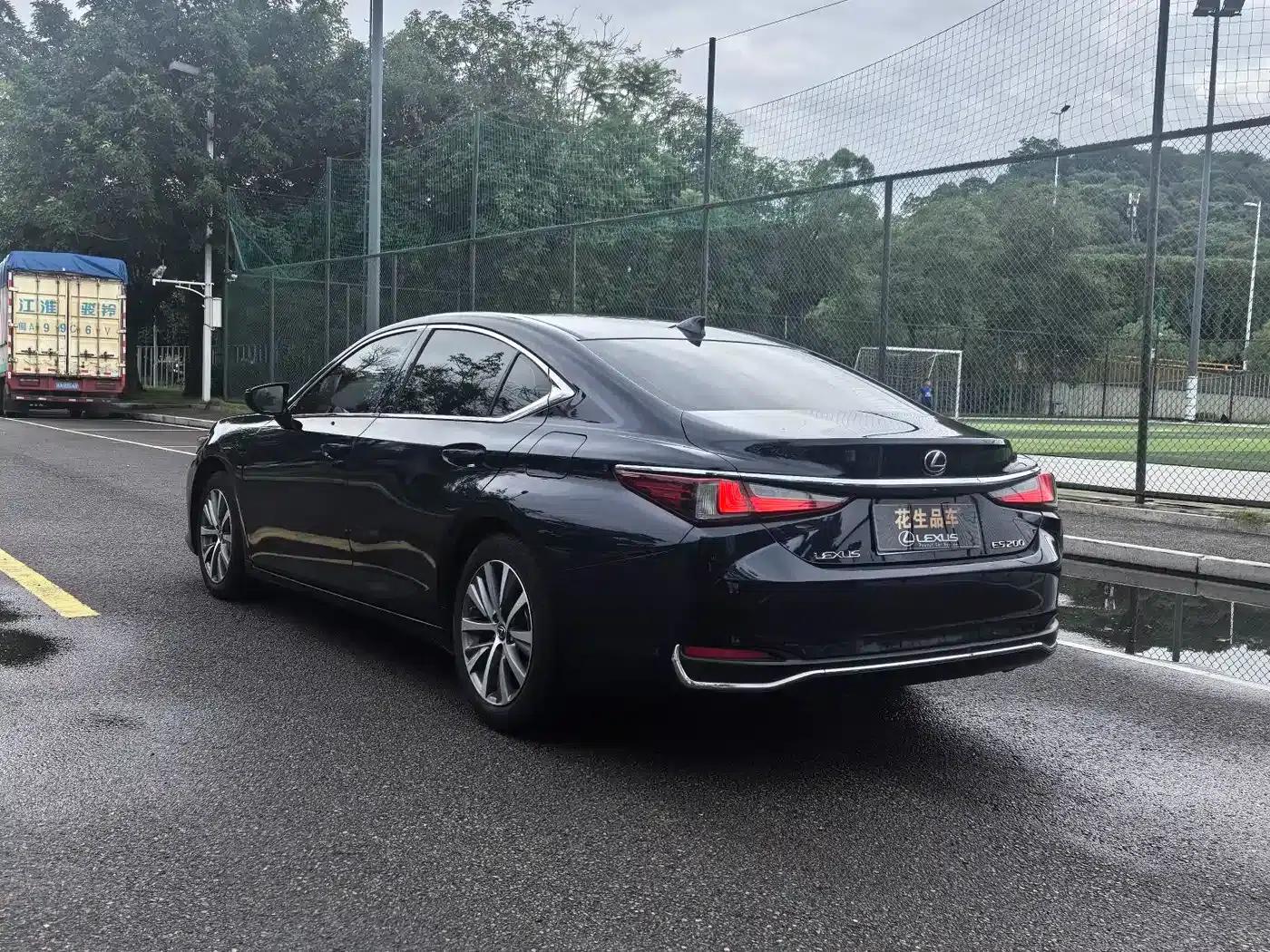 Lexus ES 2020 200 Excellence Edition — миниатюра 3