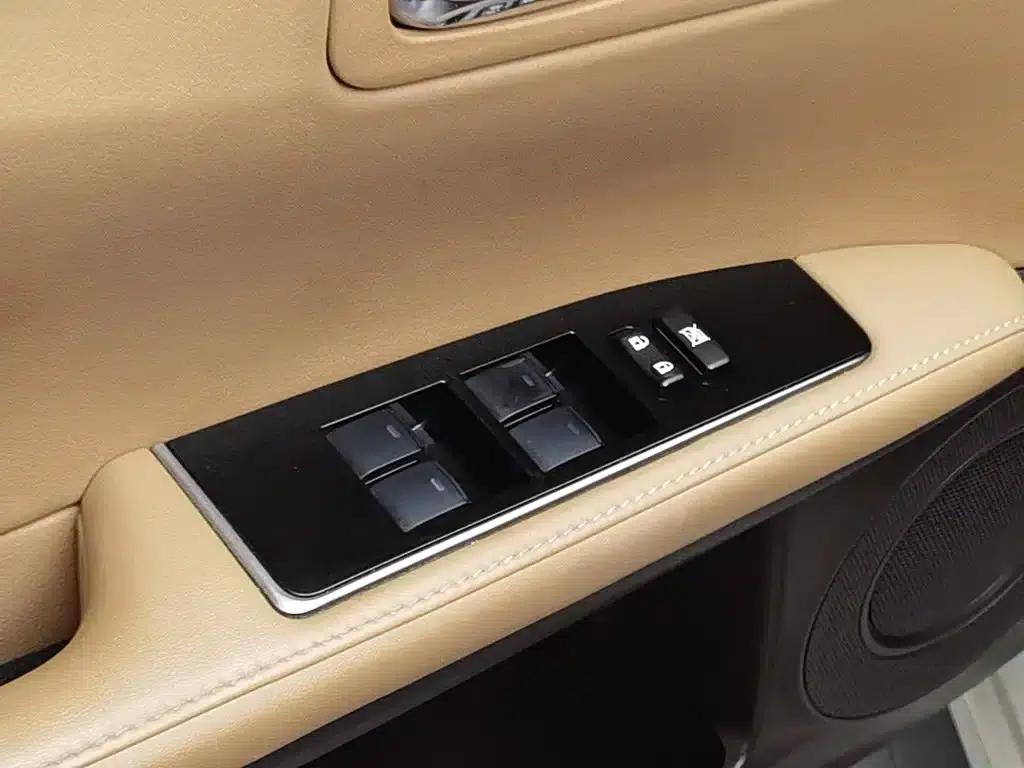 Lexus ES 2015 300h Comfort Edition — миниатюра 9