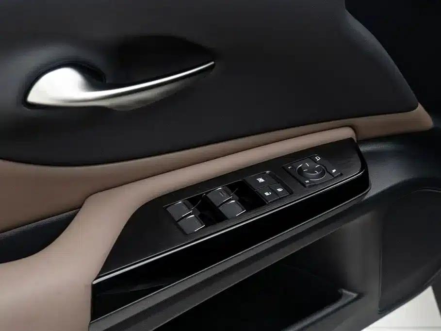 Lexus ES 2022 200 Premium Edition — миниатюра 14