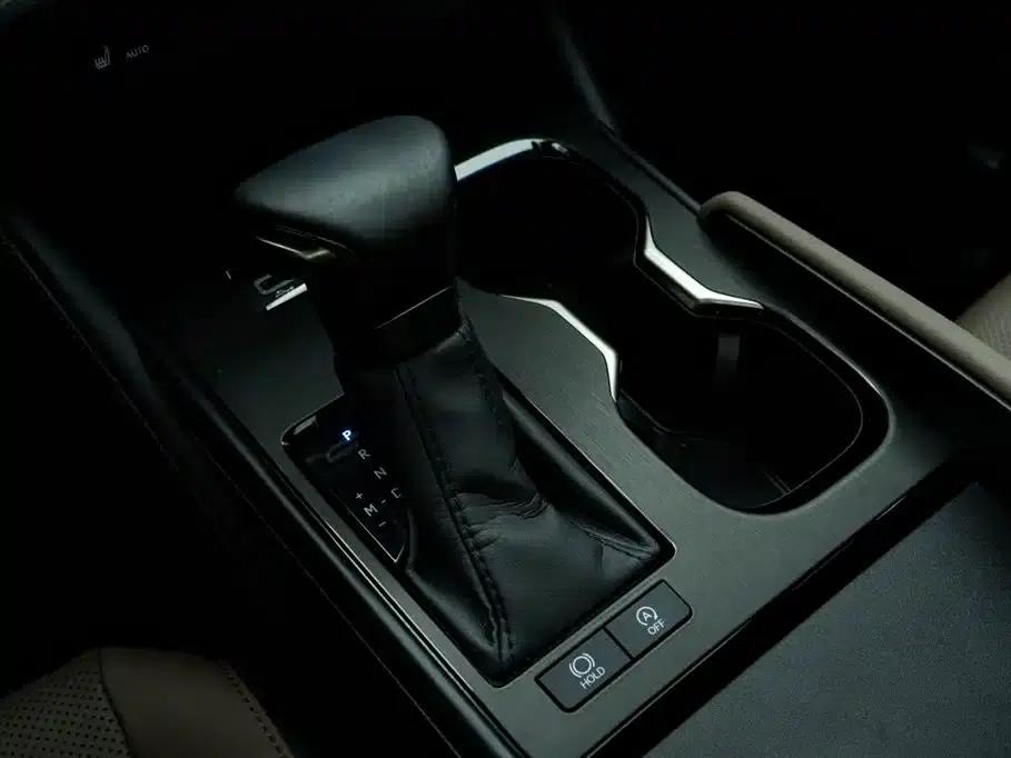Lexus ES 2022 200 Premium Edition — миниатюра 22