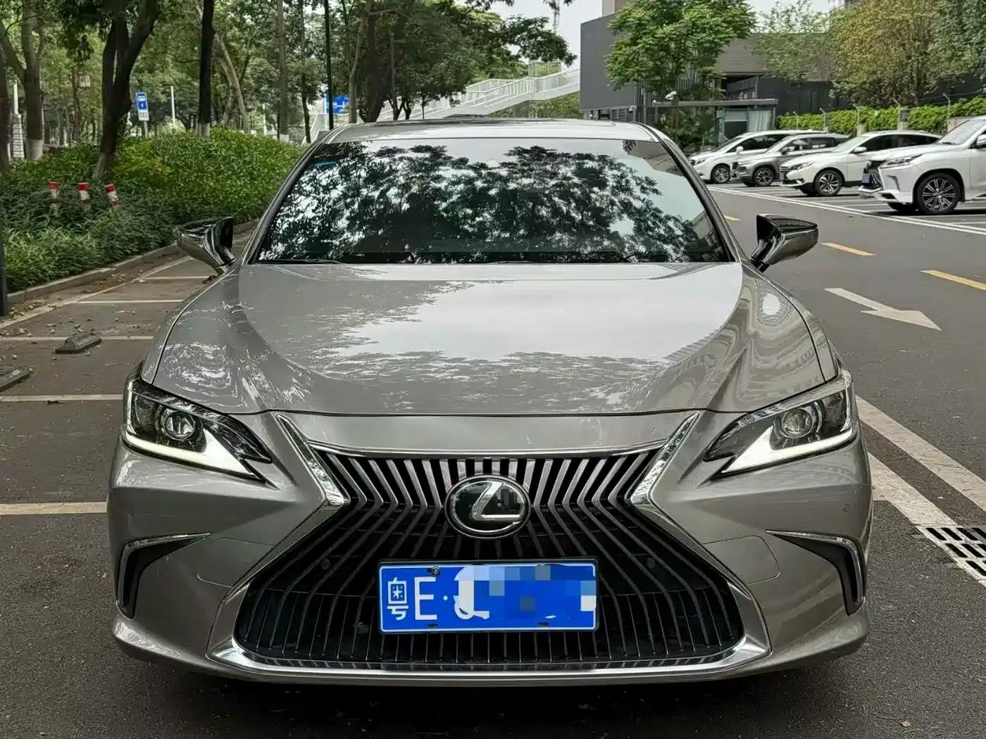 Lexus ES 2020 200 Luxury Edition — миниатюра 2