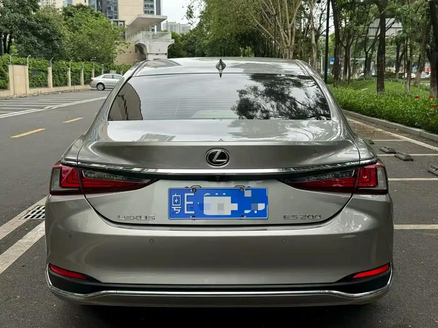Lexus ES 2020 200 Luxury Edition — миниатюра 10