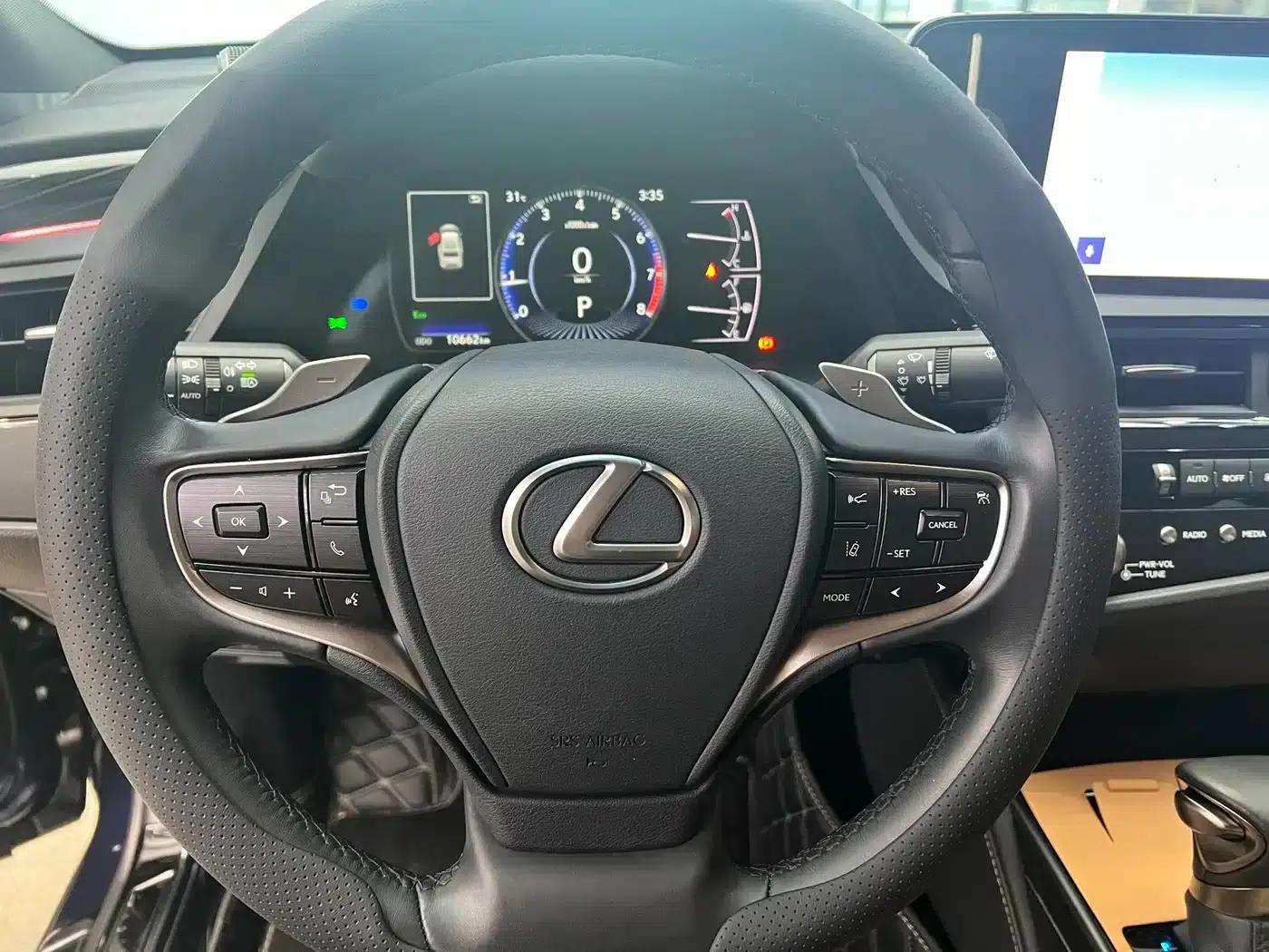 Lexus ES 2023 200 Premium Edition — миниатюра 11