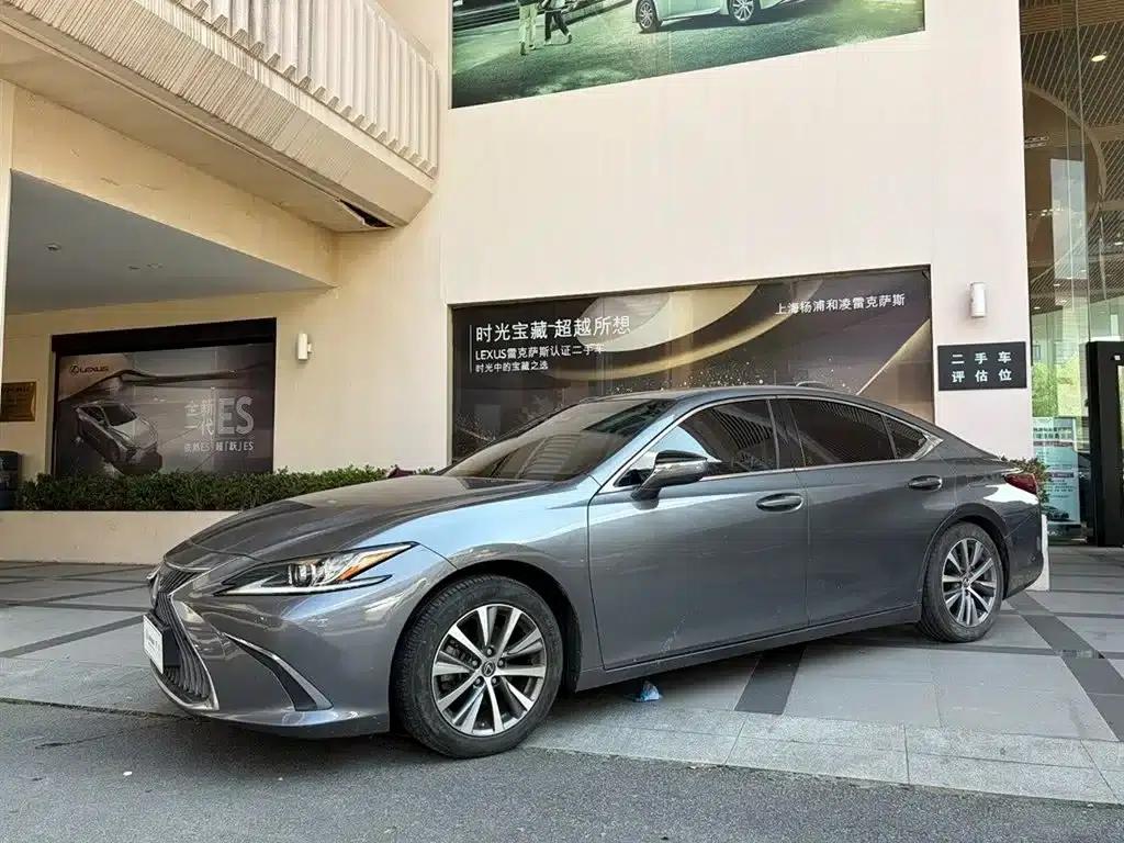 Lexus ES 2020 200 Excellence Edition — миниатюра 1