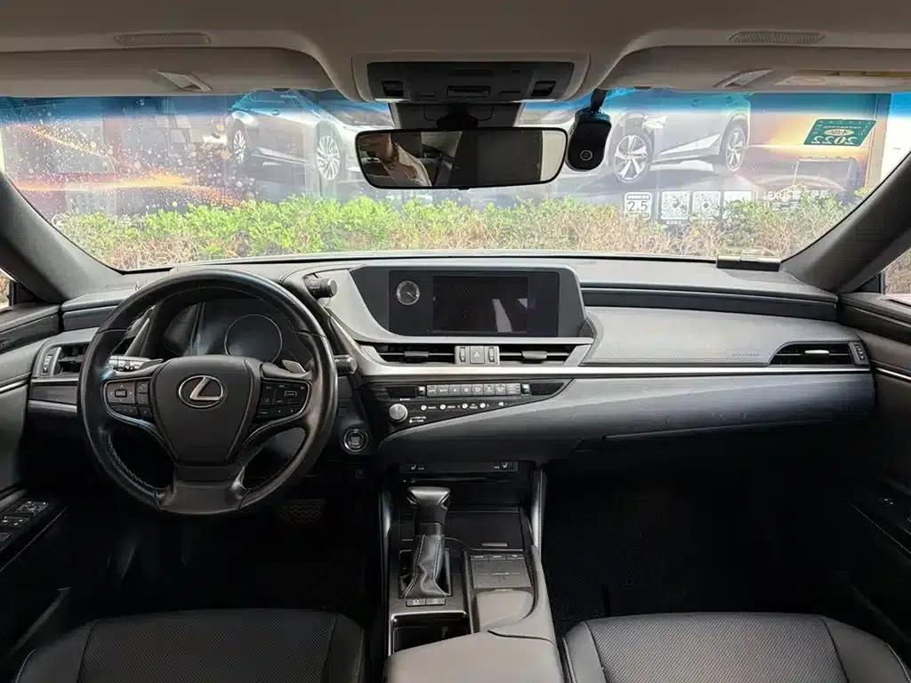 Lexus ES 2020 200 Excellence Edition — миниатюра 13
