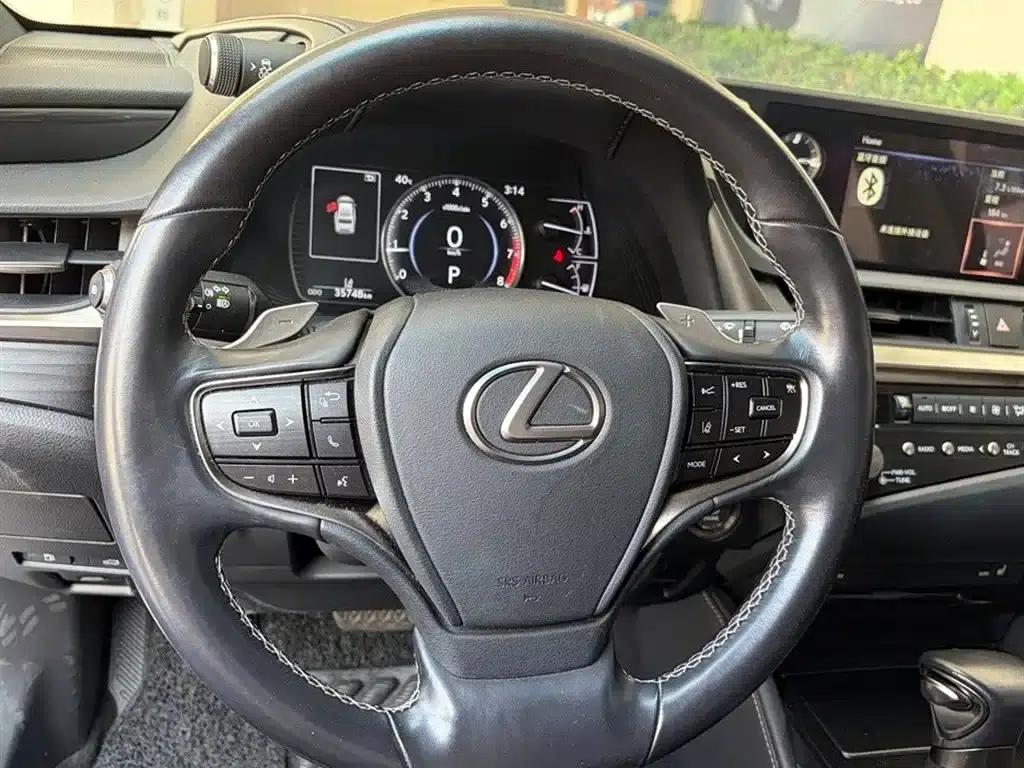Lexus ES 2020 200 Excellence Edition — миниатюра 7
