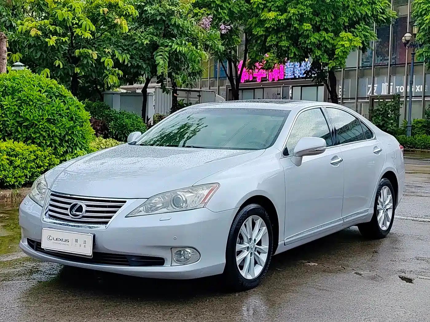 Lexus ES 2010 240 Luxury Edition — миниатюра 1