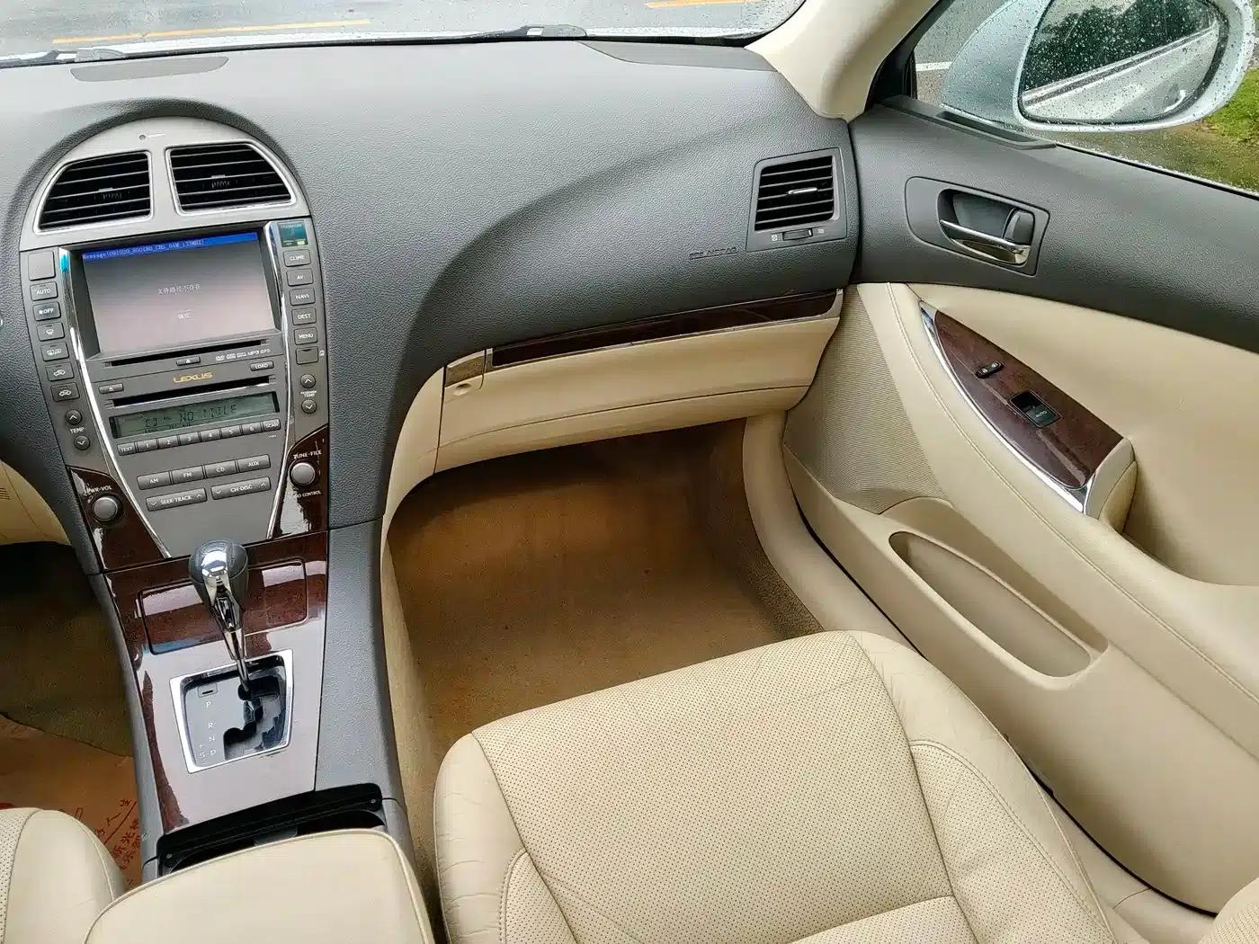 Lexus ES 2010 240 Luxury Edition — миниатюра 12