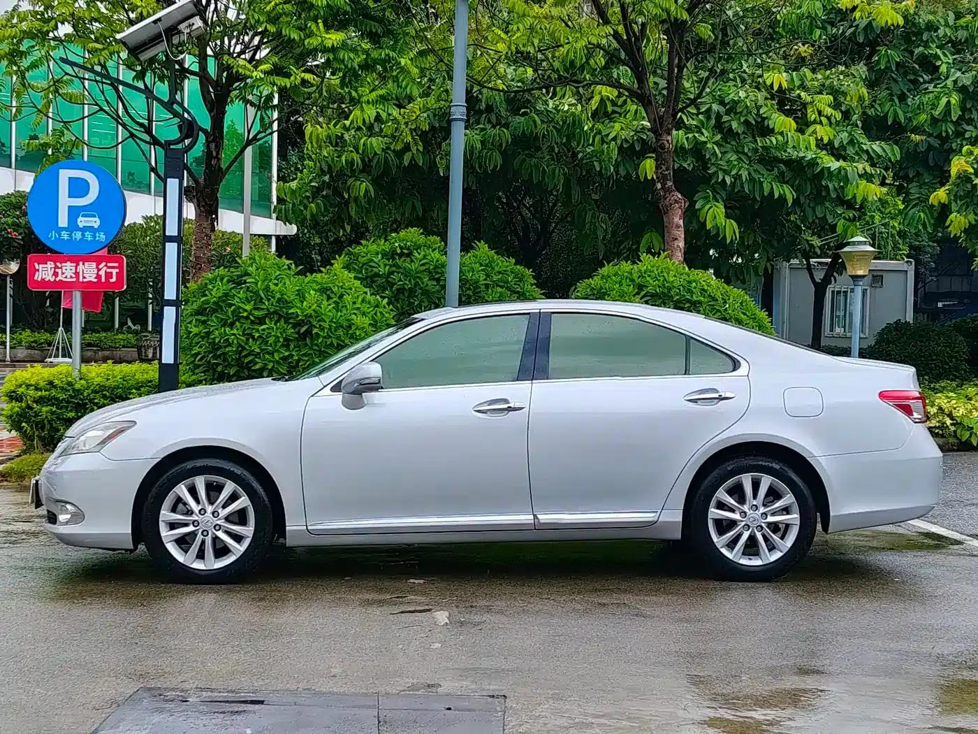 Lexus ES 2010 240 Luxury Edition — миниатюра 4