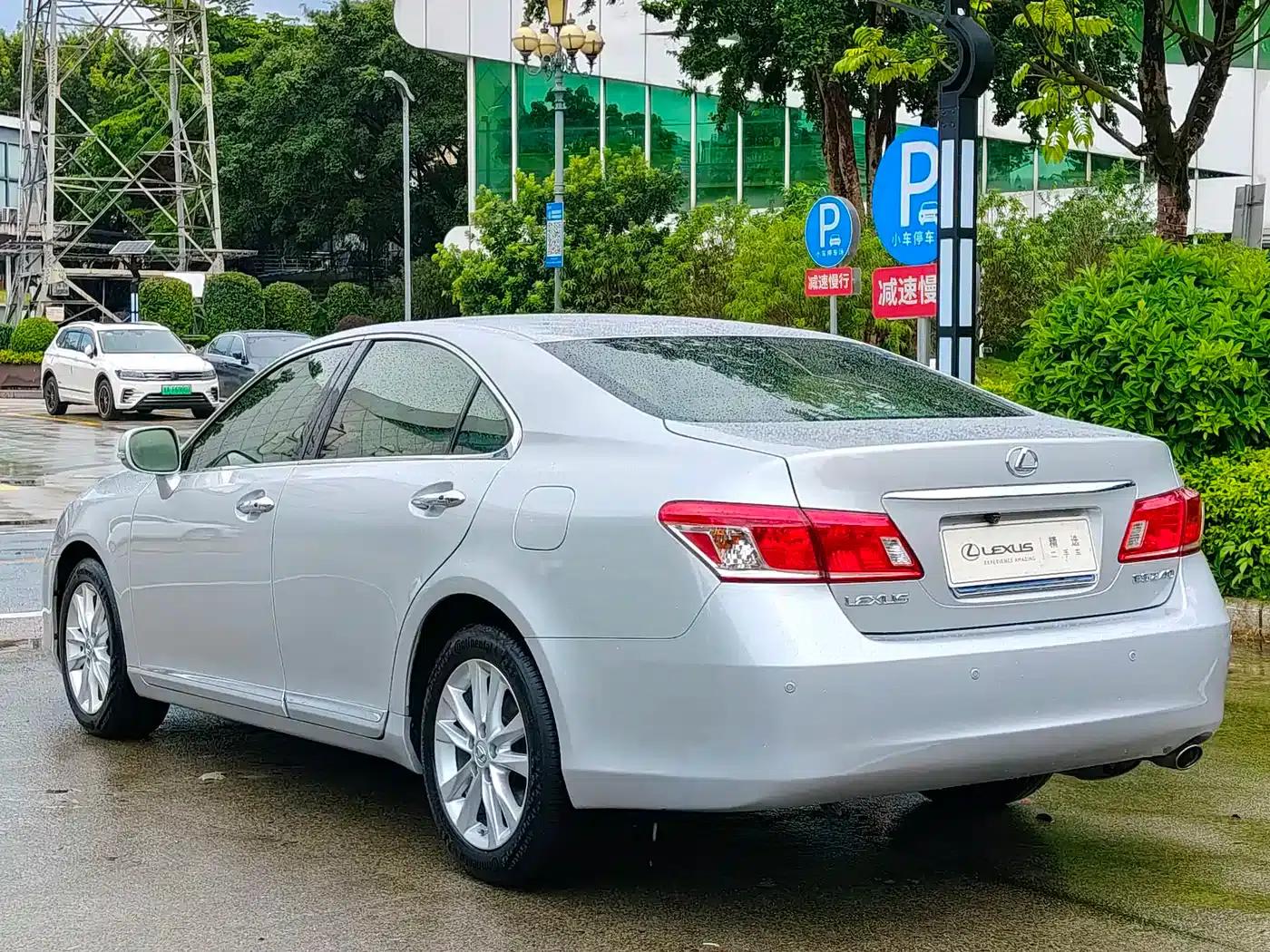 Lexus ES 2010 240 Luxury Edition — миниатюра 5