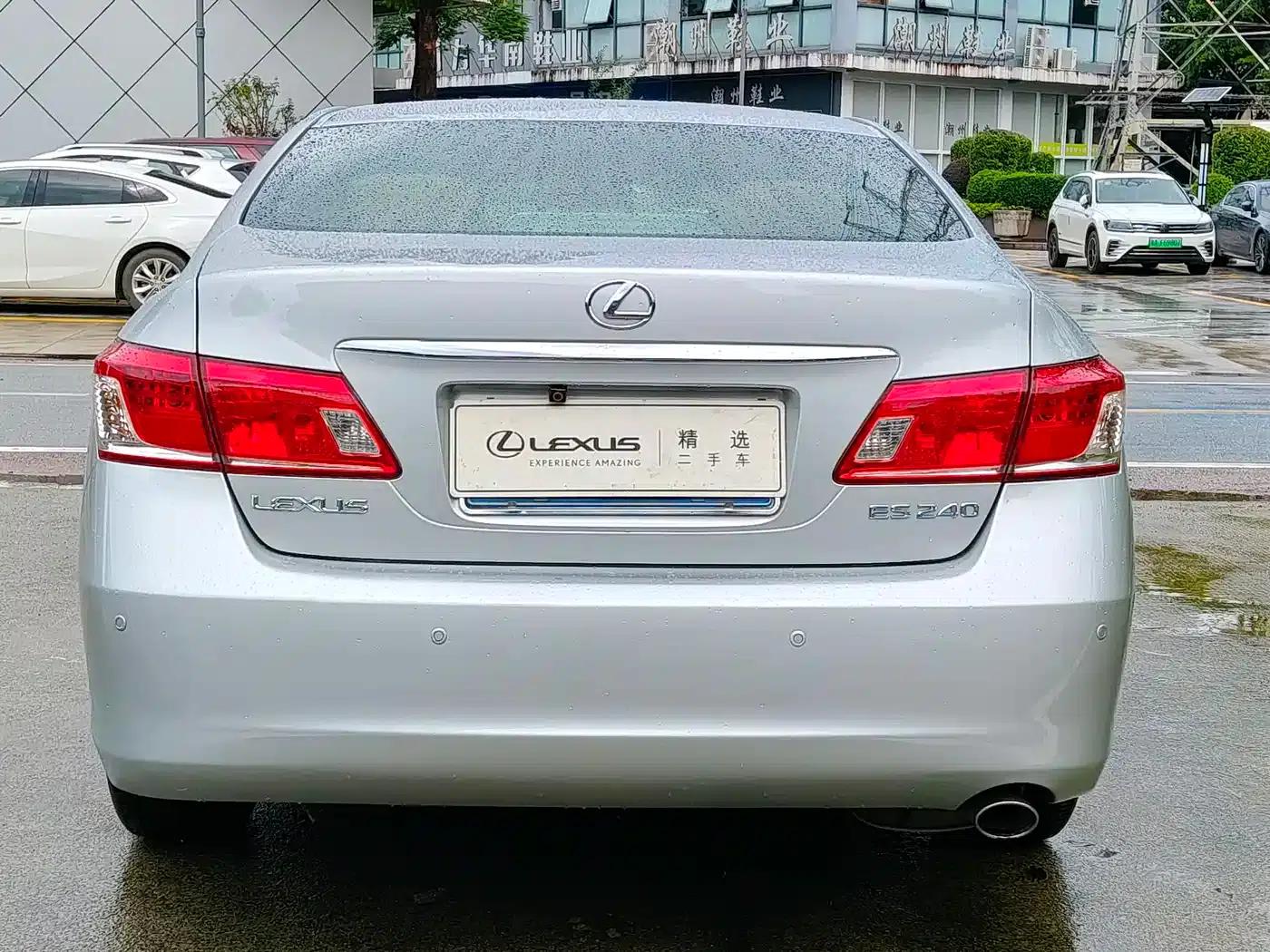 Lexus ES 2010 240 Luxury Edition — миниатюра 6