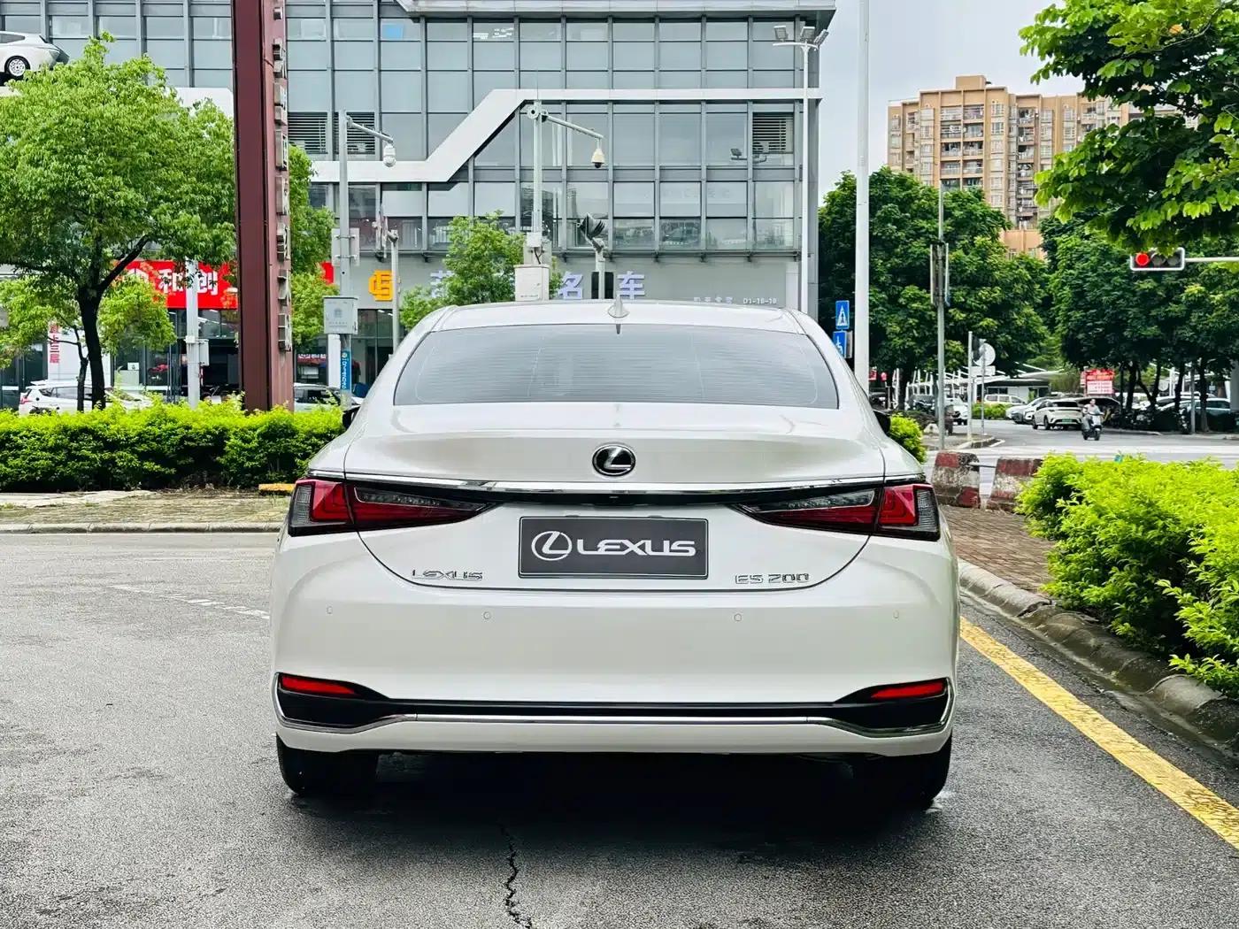Lexus ES 2022 200 Premium Edition — миниатюра 7