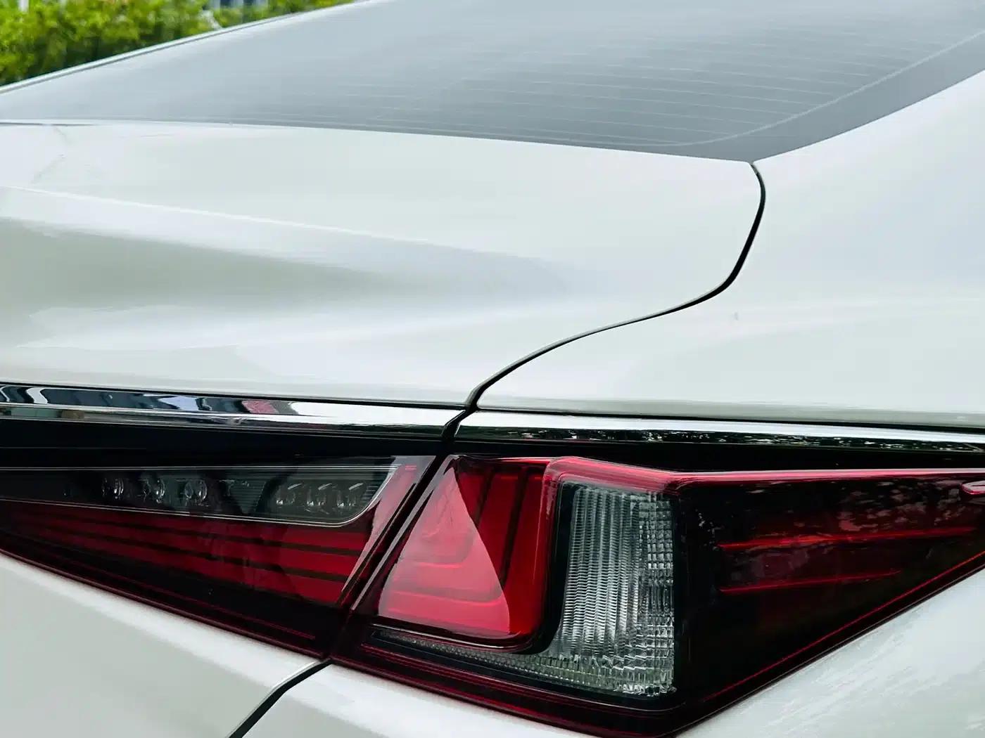 Lexus ES 2022 200 Premium Edition — миниатюра 8