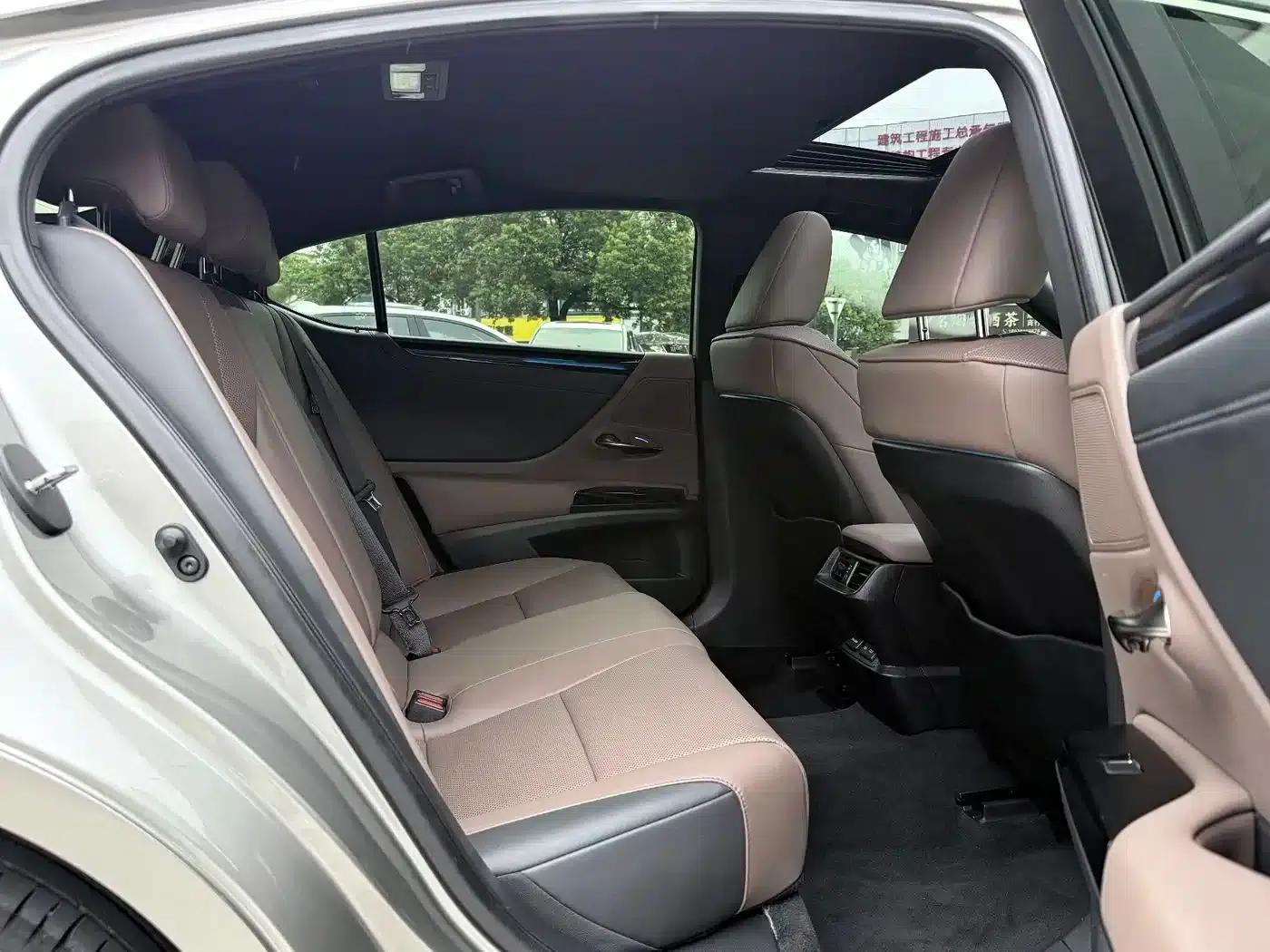 Lexus ES 2022 200 Premium Edition — миниатюра 7