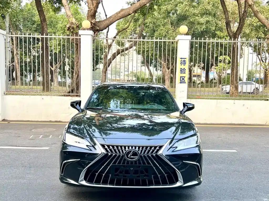 Lexus ES 2023 200 Premium Edition — миниатюра 2
