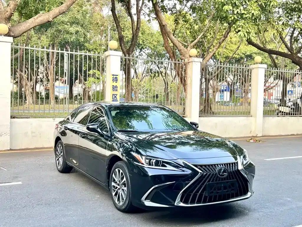 Lexus ES 2023 200 Premium Edition — миниатюра 3