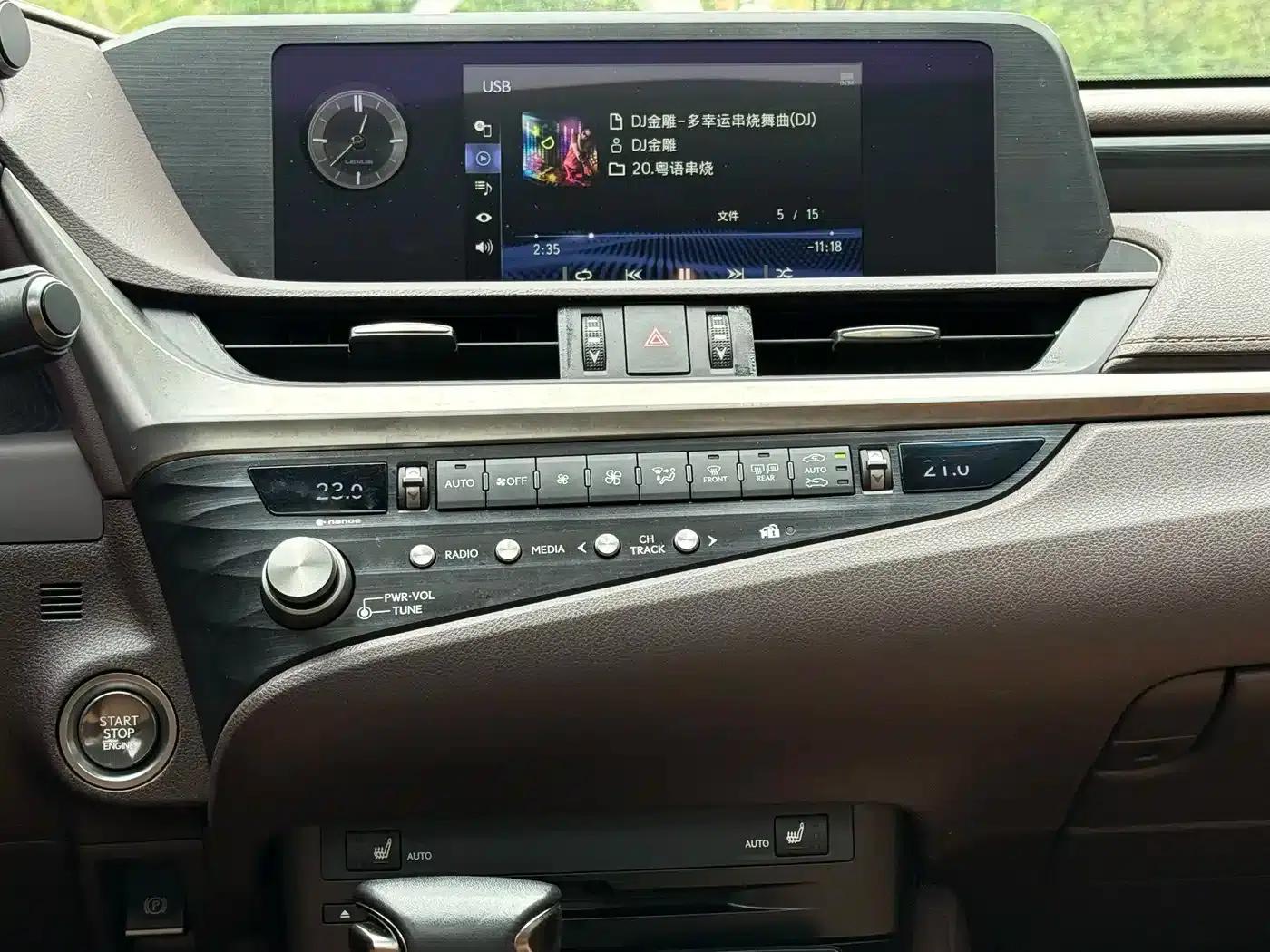 Lexus ES 2021 Model 200 Premium Edition — миниатюра 12