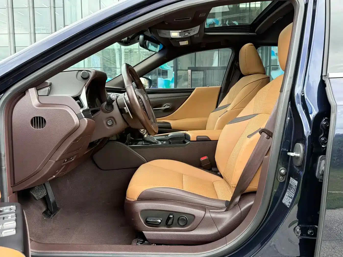 Lexus ES 2021 Model 200 Premium Edition — миниатюра 5
