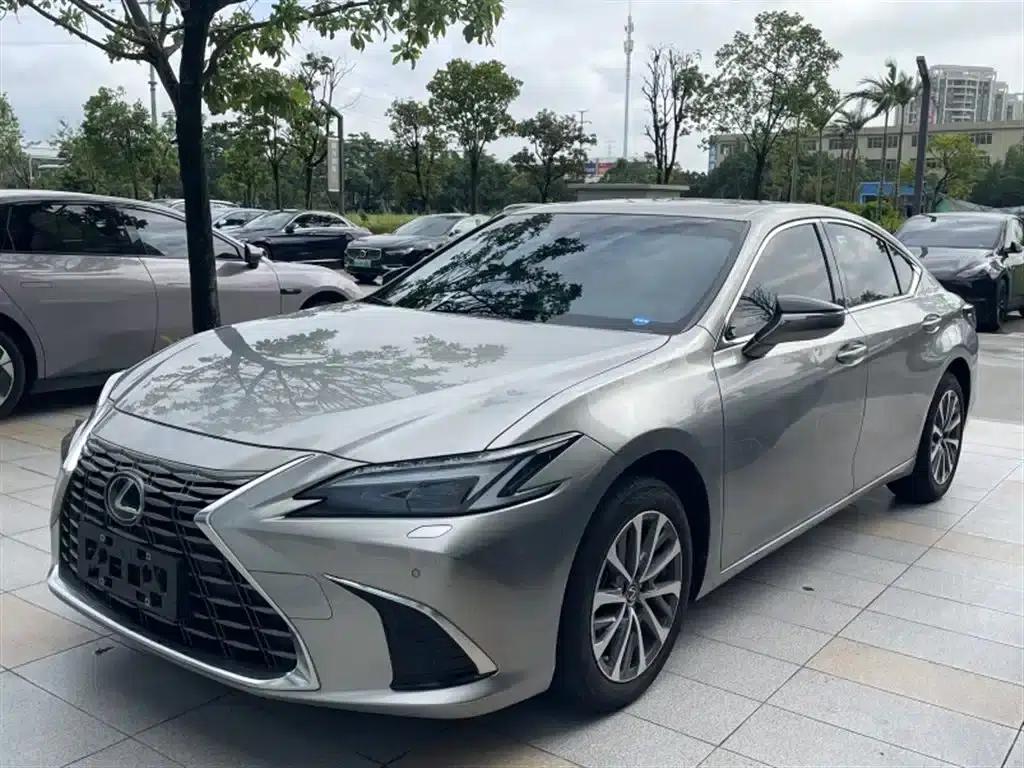 Lexus ES 2025 200 Premium Edition — миниатюра 1