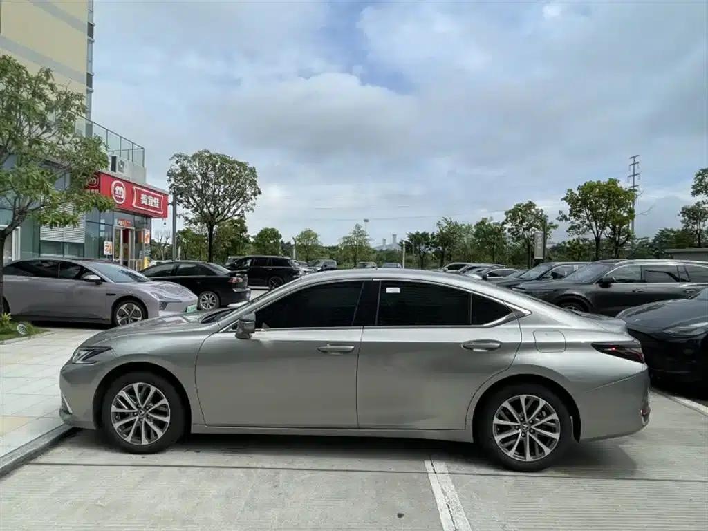 Lexus ES 2025 200 Premium Edition — миниатюра 3