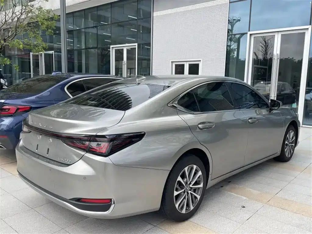 Lexus ES 2025 200 Premium Edition — миниатюра 9