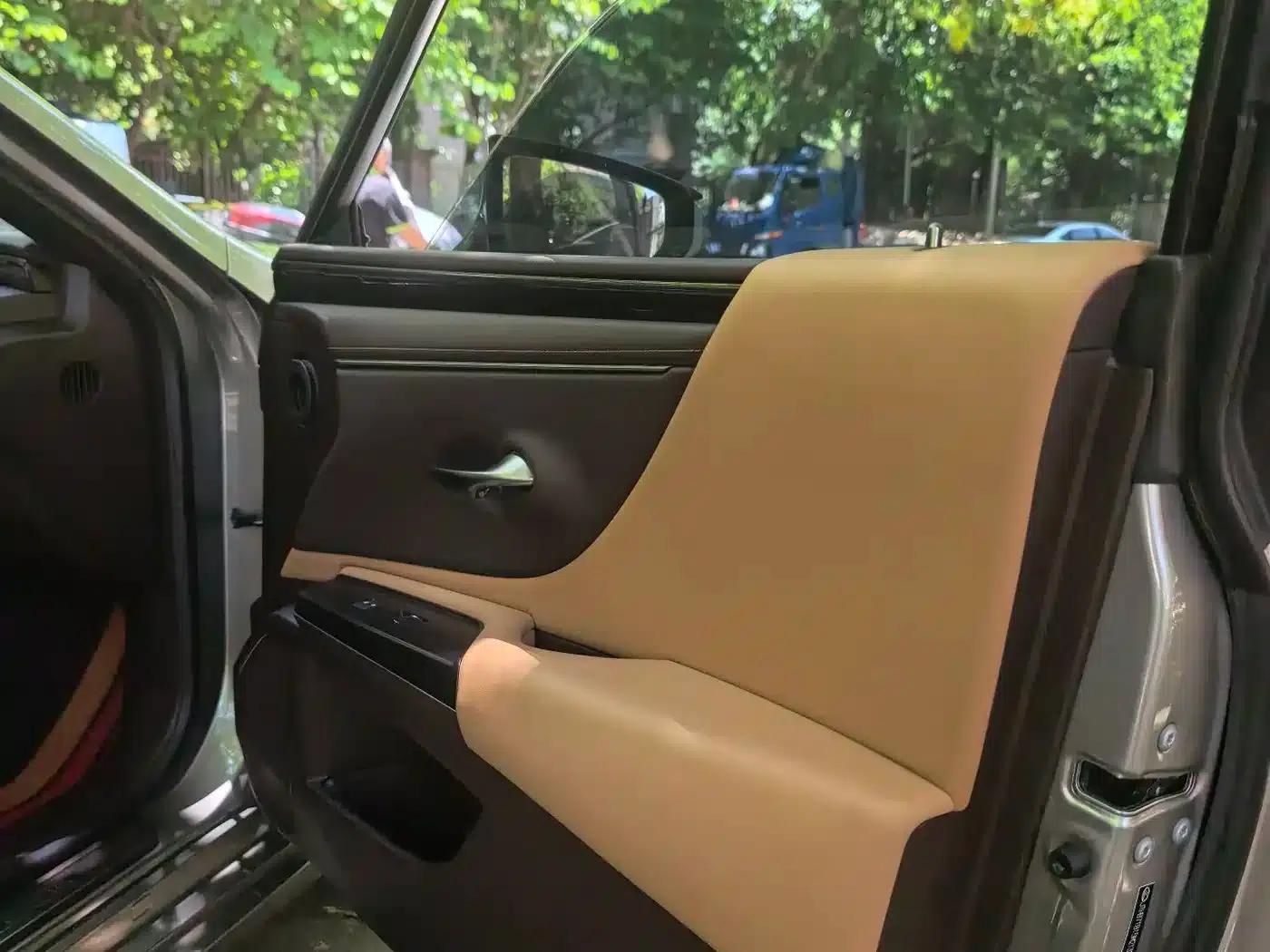 Lexus ES 2020 300h Premium Edition — миниатюра 11