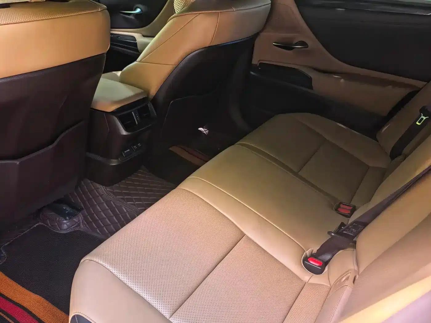 Lexus ES 2020 300h Premium Edition — миниатюра 16