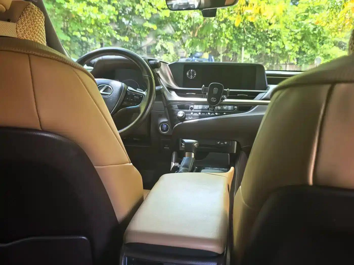Lexus ES 2020 300h Premium Edition — миниатюра 7
