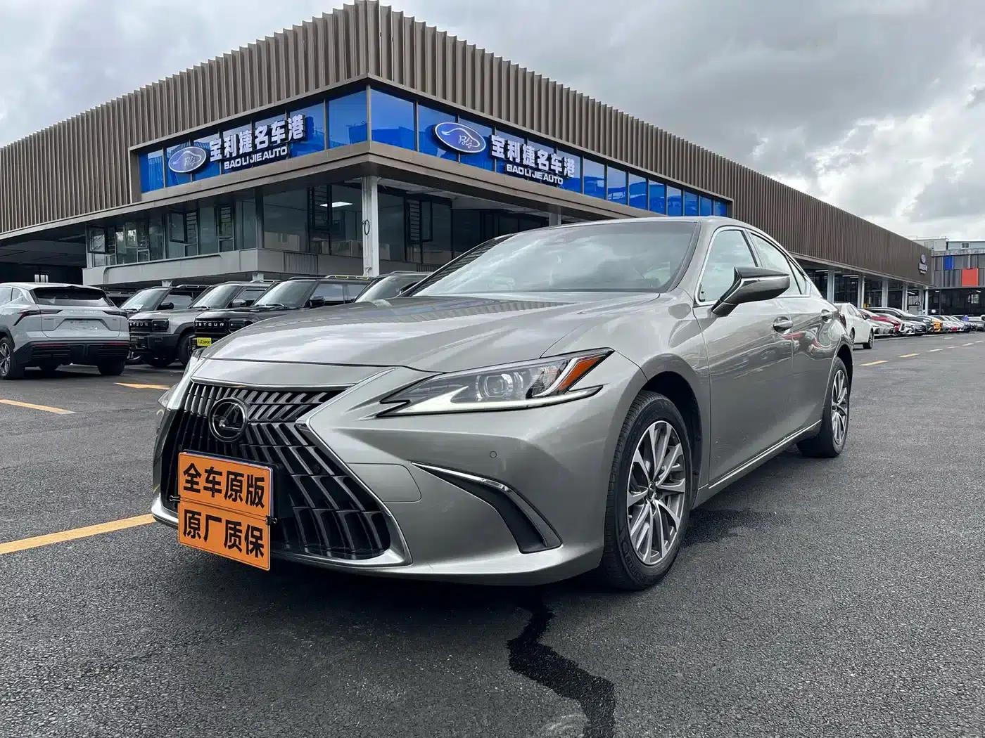 Lexus ES 2023 200 Premium Edition — миниатюра 2
