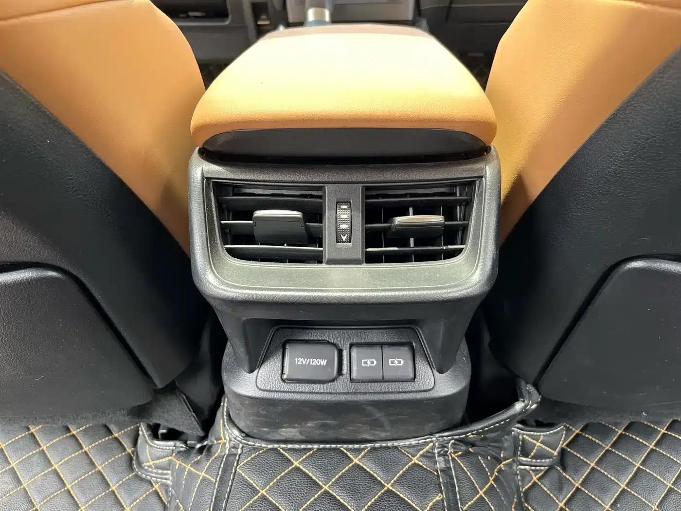 Lexus ES 2023 200 Premium Edition — миниатюра 13