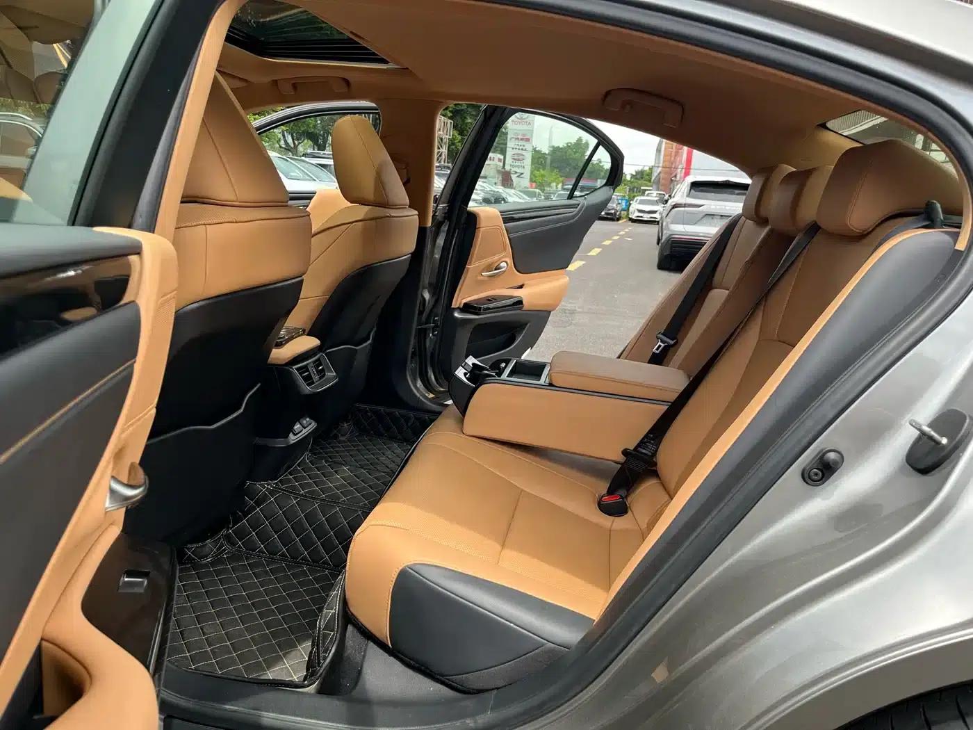 Lexus ES 2023 200 Premium Edition — миниатюра 14