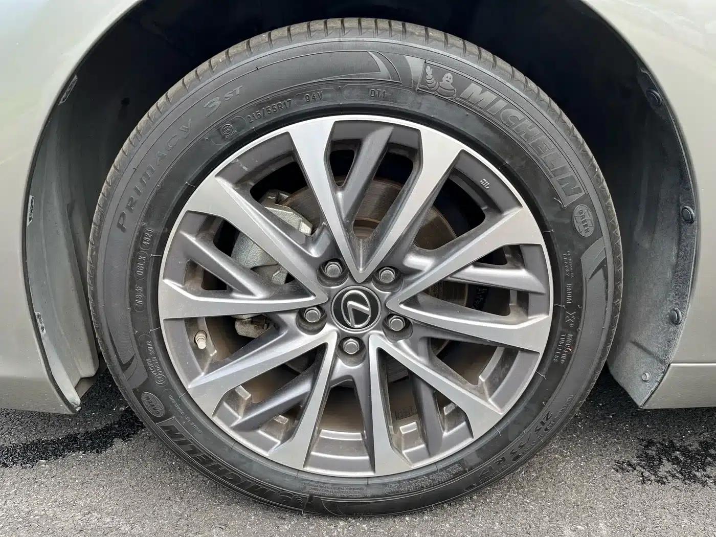 Lexus ES 2023 200 Premium Edition — миниатюра 23