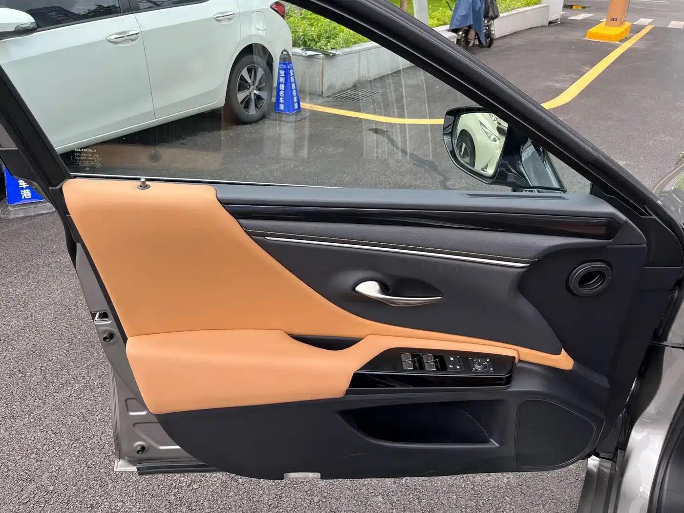 Lexus ES 2023 200 Premium Edition — миниатюра 8