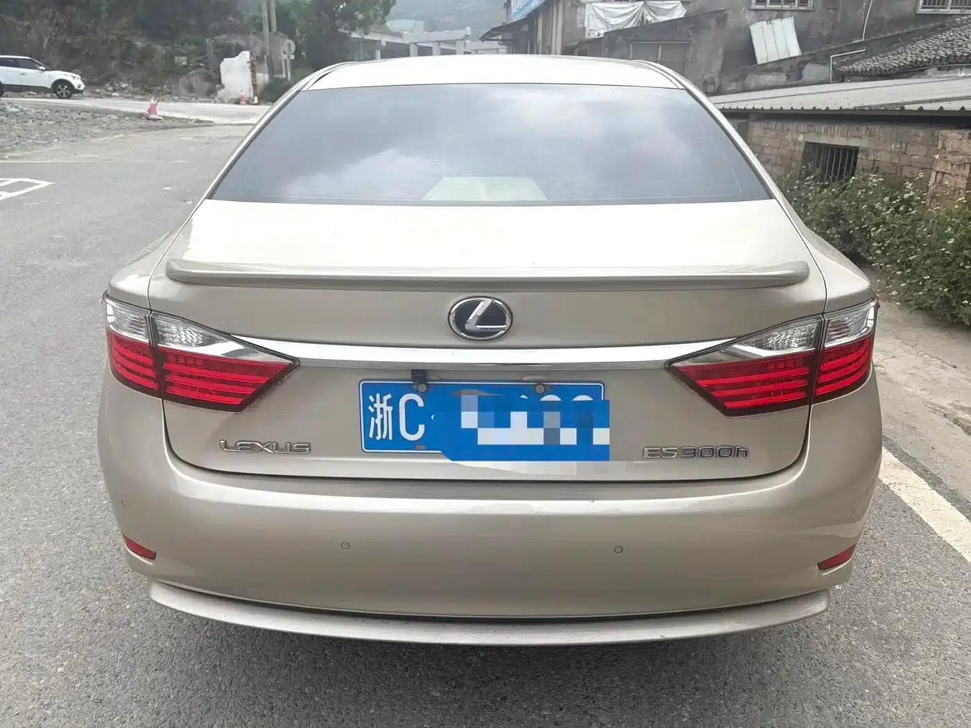 Lexus ES 2014 300h Elite Edition — миниатюра 8