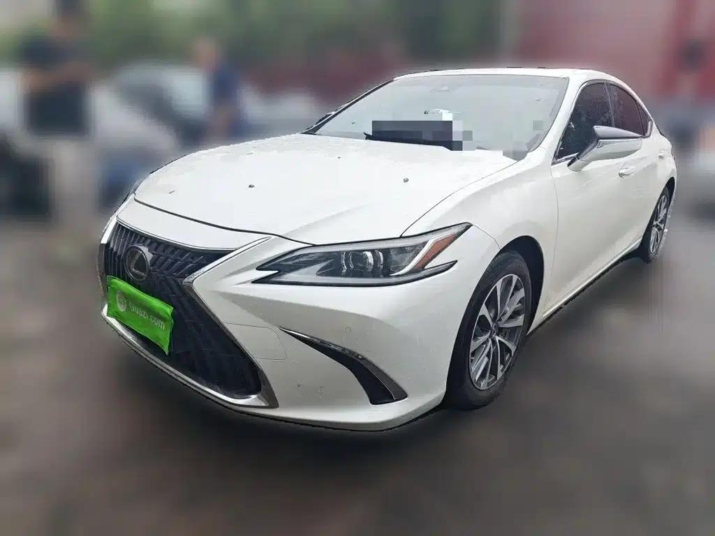 Lexus ES 2022 200 Premium Edition — миниатюра 2