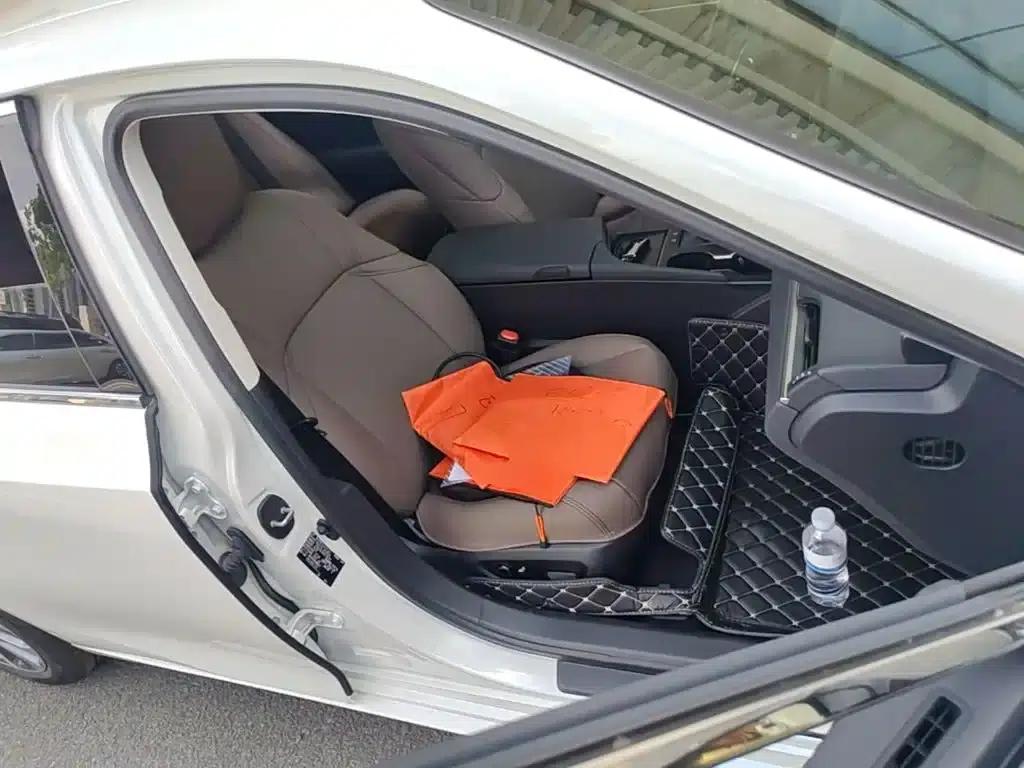 Lexus ES 2022 200 Premium Edition — миниатюра 25