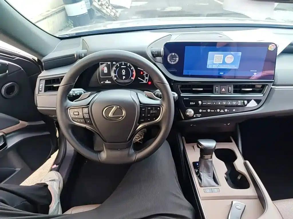 Lexus ES 2023 200 Premium Edition — миниатюра 11