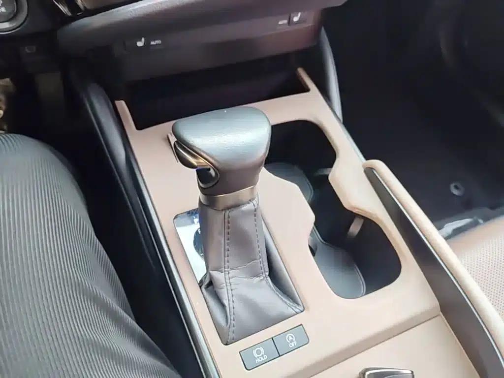 Lexus ES 2023 200 Premium Edition — миниатюра 14