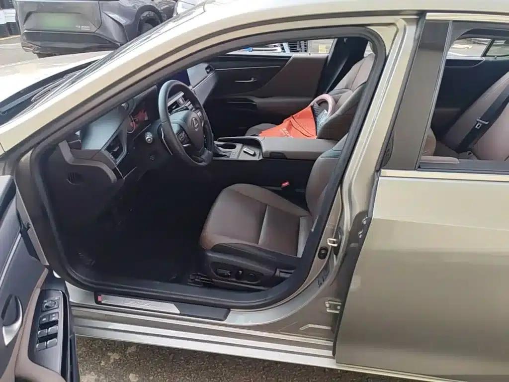 Lexus ES 2023 200 Premium Edition — миниатюра 15