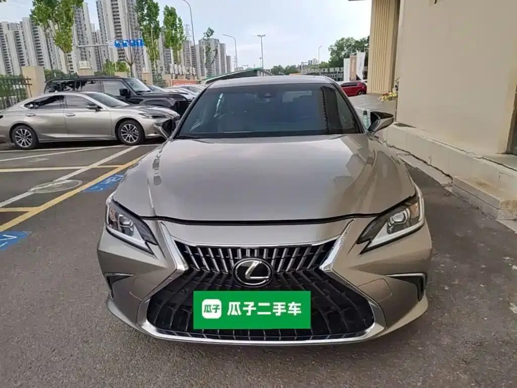 Lexus ES 2023 200 Premium Edition — миниатюра 3
