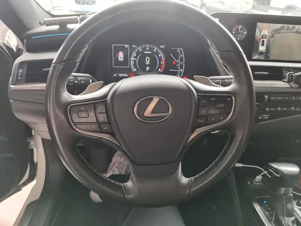 Lexus ES 2020 200 Excellence Edition — миниатюра 3