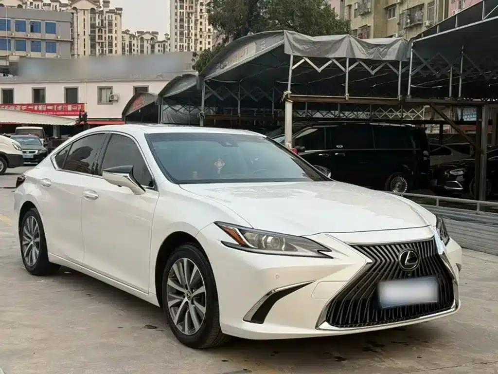 Lexus ES 2020 200 Excellence Edition — миниатюра 22