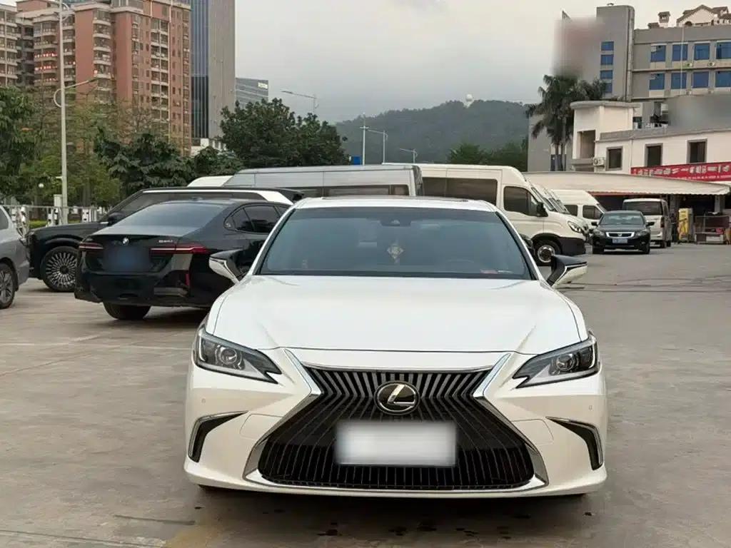 Lexus ES 2020 200 Excellence Edition — миниатюра 25