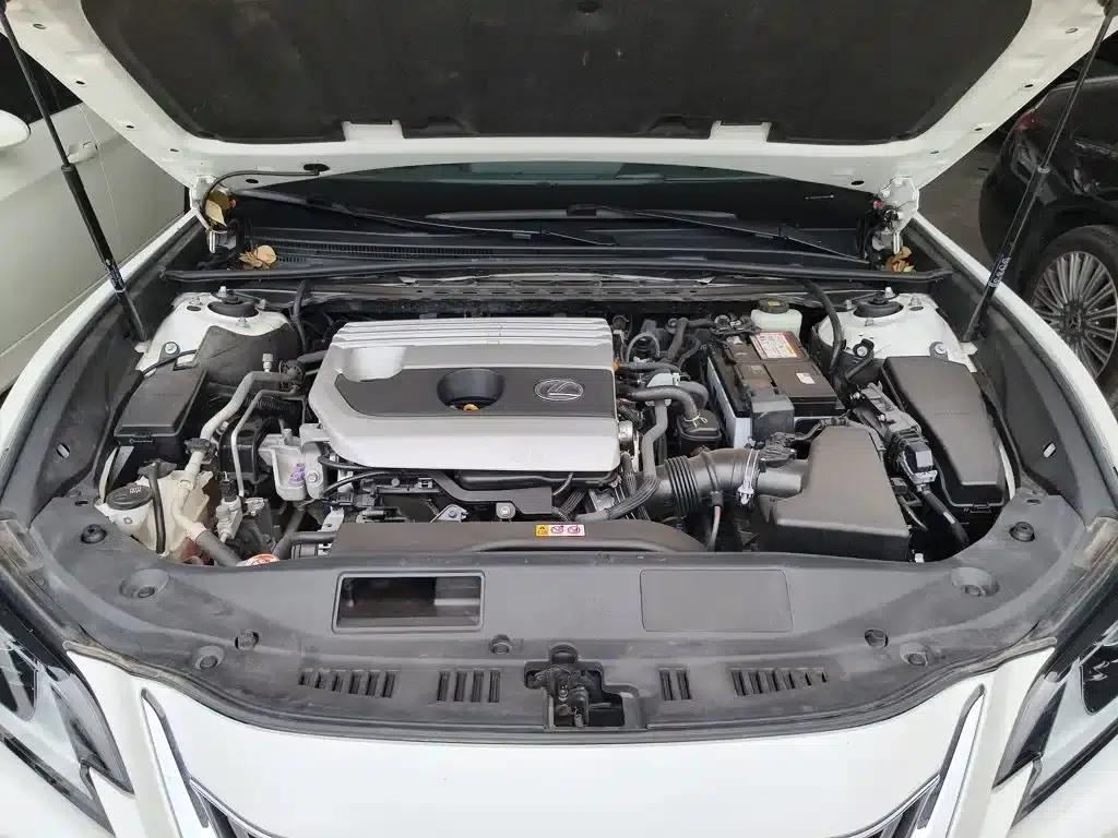 Lexus ES 2020 200 Excellence Edition — миниатюра 10