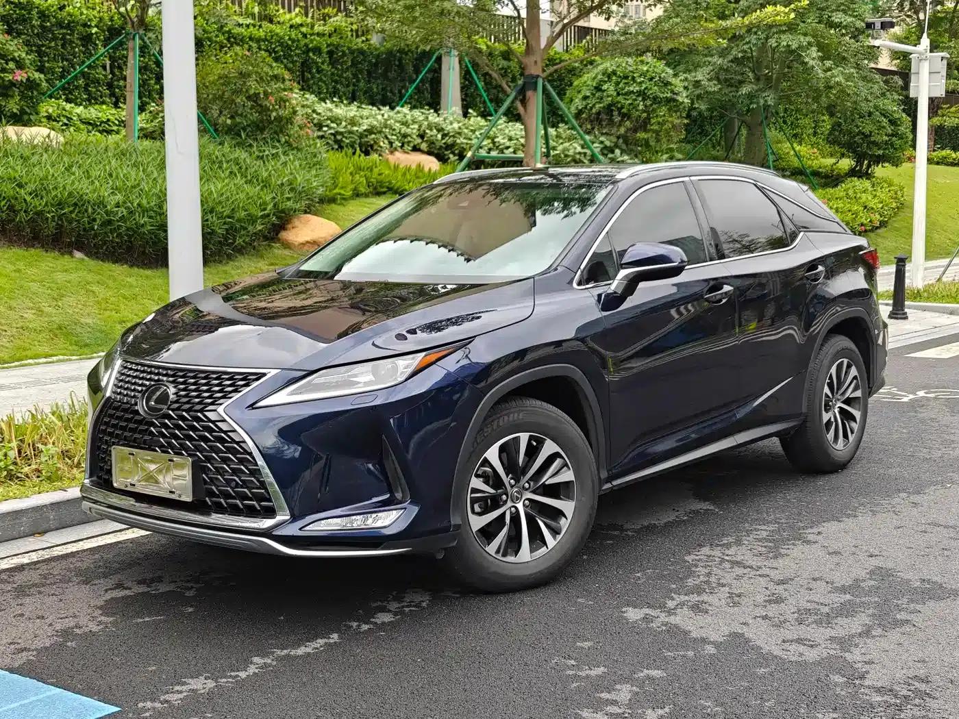 Lexus RX 2020 Facelift 300 2WD Comfort Edition — миниатюра 1