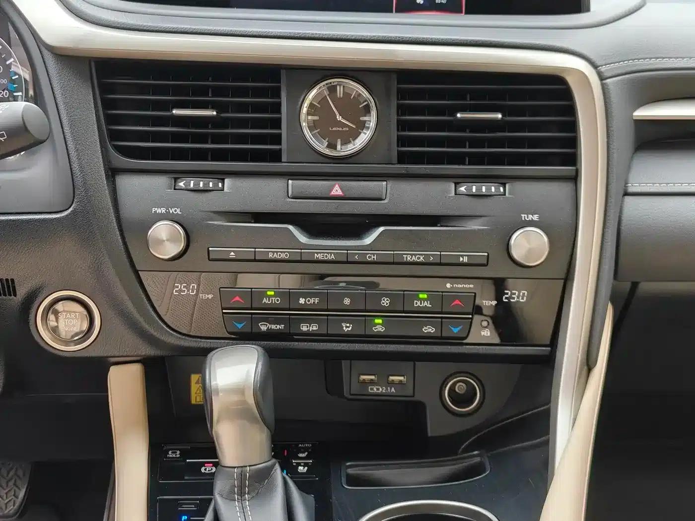 Lexus RX 2020 Facelift 300 2WD Comfort Edition — миниатюра 11