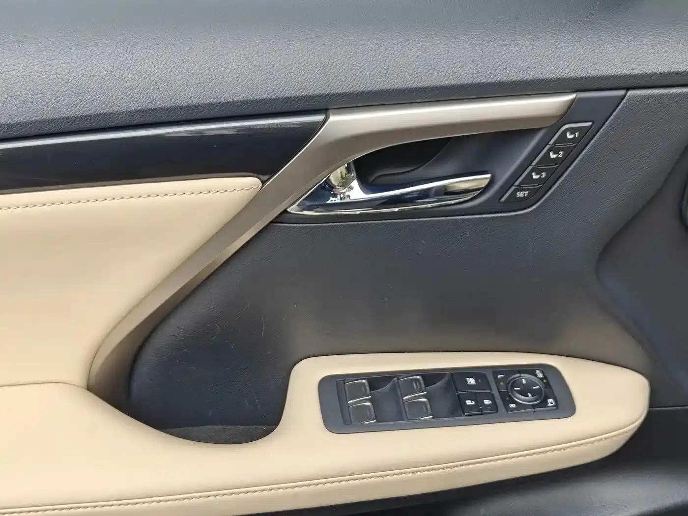 Lexus RX 2020 Facelift 300 2WD Comfort Edition — миниатюра 6