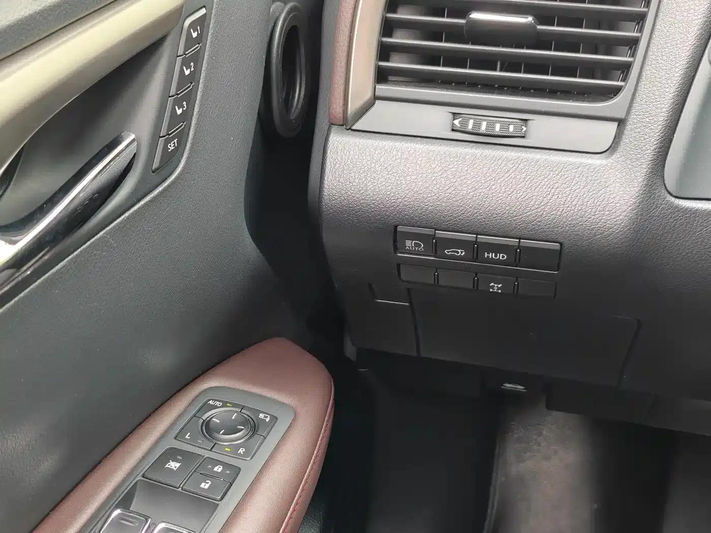 Lexus RX 2020 Facelift 300 AWD Elegant Edition — миниатюра 8